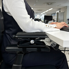 ���C�ɓ���̃`�F�A���A�b�v�f�[�g