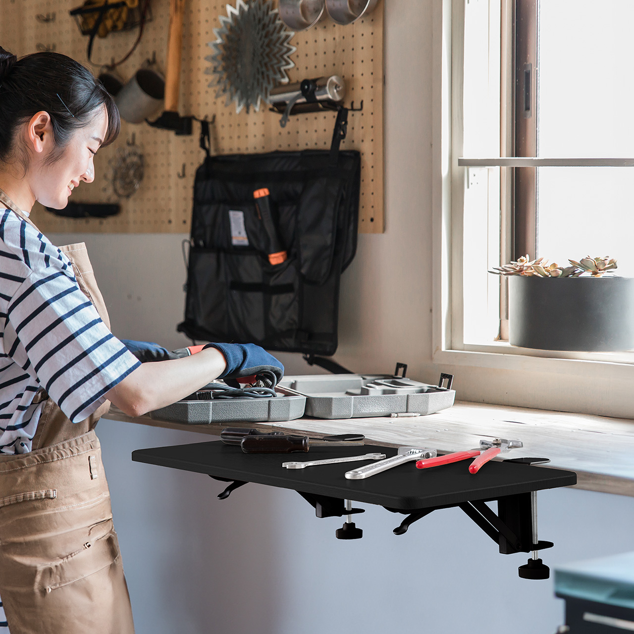 �f�X�N�G�N�X�e���_�[ �� �V�g�� ��t �܂肽���� �e�[�u���g�� �N�����v�Œ� �L�[�{�[�h�g���[ ��55cm ���s25cm �u���b�N