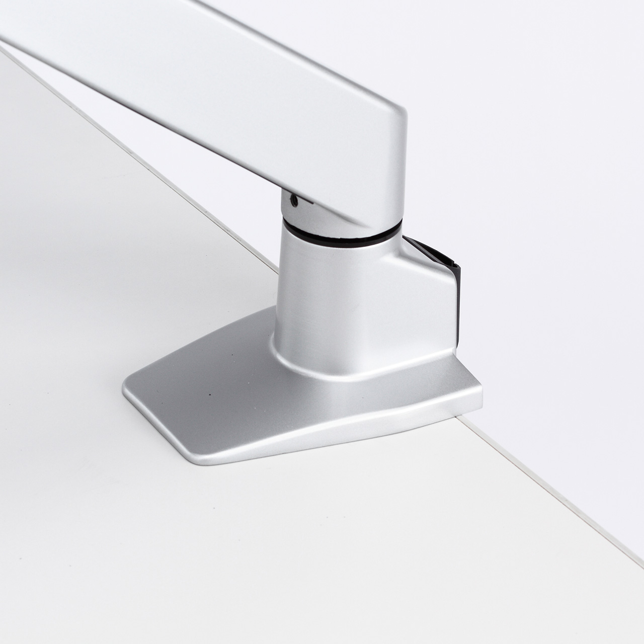 �y3��Z�b�g�z���j�^�[�A�[�� �f�X�N�}�E���g �f�B�X�v���C�A�[�� 34�C���`(2kg�`10kg)�܂őΉ� �V���o�[