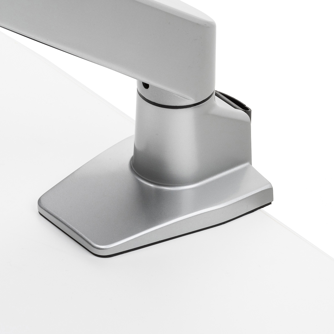 �y3��Z�b�g�z���j�^�[�A�[�� �f�X�N�}�E���g �f�B�X�v���C�A�[�� 32�C���` 37�C���`�Ή� �K�X�� 3�֐� ���ω׏d20kg�܂őΉ� �V���o�[