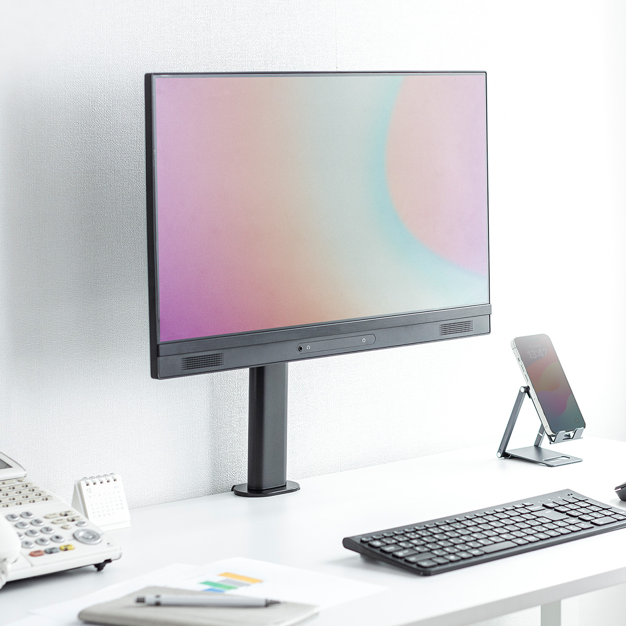 �y8��Z�b�g�z���j�^�[�A�[�� �N�����v �f�B�X�v���C�A�[�� 1��� �ő�32�C���` ���������Ή� �ω׏d10kg