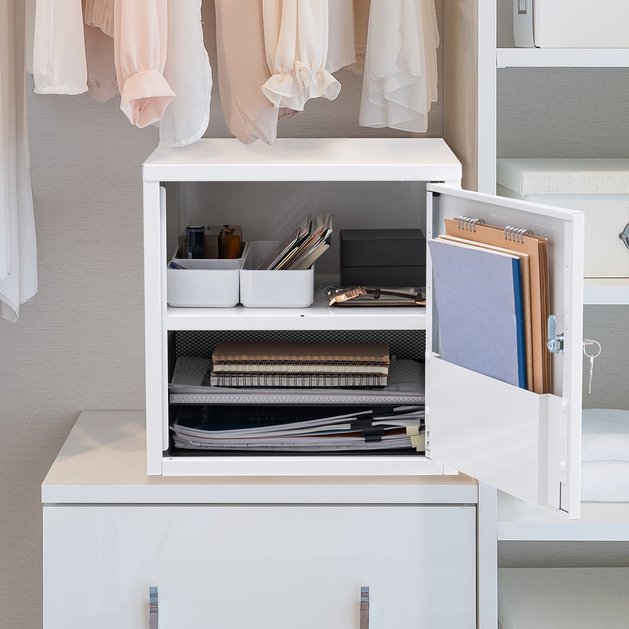 �Z�L�����e�B�{�b�N�X �h�Ѓ��b�J�[ ���^ �X�`�[���� ���t�� �z���C�g ���b�J�[ �u�b�N�g���[�t�� �X�^�b�L���O�\ �ȒP�g�� A4 ���� �Z�L�����e�B���C���[ 4�Z�b�g