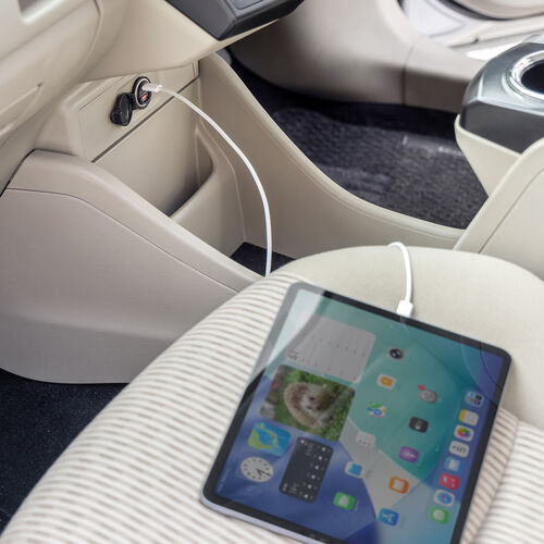 �ړ����Ԃ��[�d���ԂɁBPD65W�Ή��A�����^�J�[�`���[�W���[�𔭔�