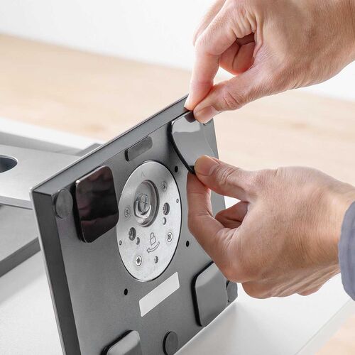 �\�邾���ȒP�I����ĉ��x�ł��g�p�\�I��t�ȒP�Ȑk�x7�N���X�Ή��̑ϐk�W�F���}�b�g�𔭔�