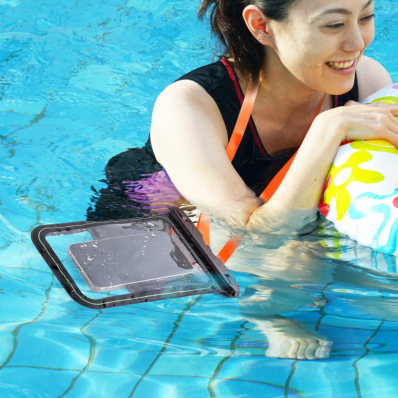 防水ケース 水に浮く 9インチ対応 完全防水 IPX8 小物 ストラップ付 iPhone15 14 13 SE Android用 お風呂 海 プール 首かけ 水中撮影 ソフトケース 200-SPC033WP
