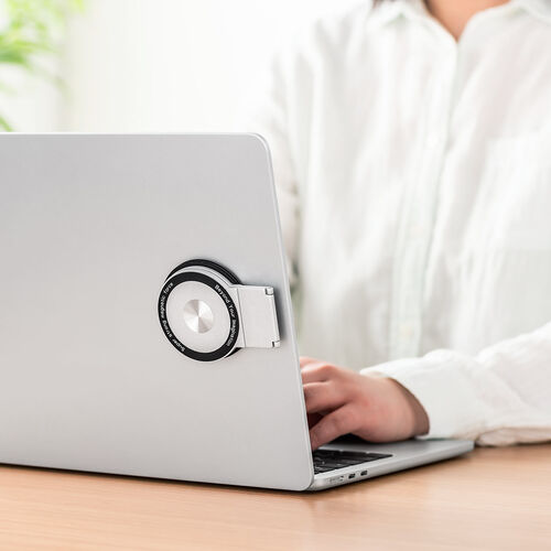 �m�[�g�p�\�R���p�X�}�z�z���_�[ MagSafe�Ή� �X�}�z�X�^���h �܂肽���ݎ� �����^�� 360����] ���i�K�p�x���� ���j�^�[�ݒu�� iPhone Android ���^�������O�t��