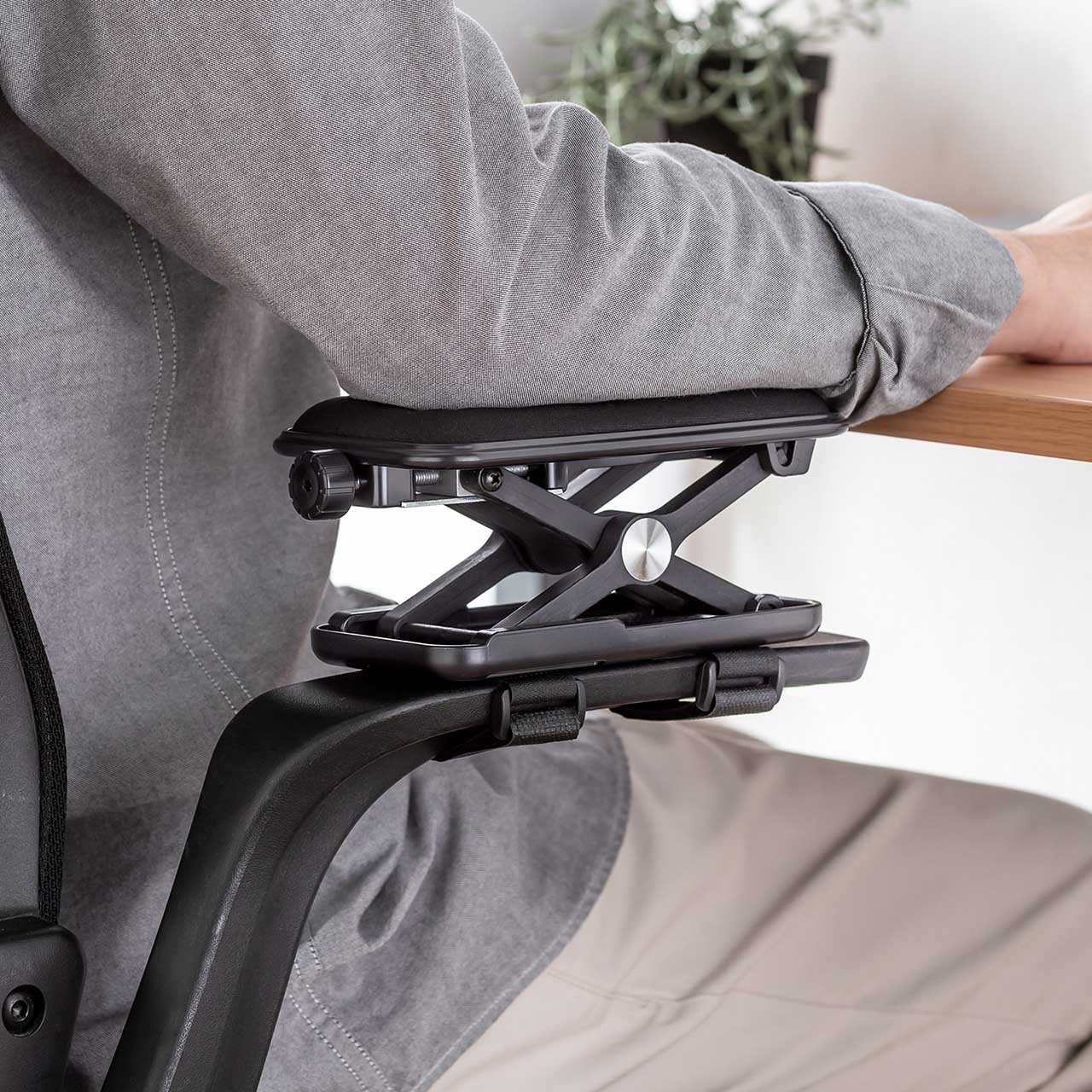 ���C�ɓ���̃`�F�A���A�b�v�f�[�g