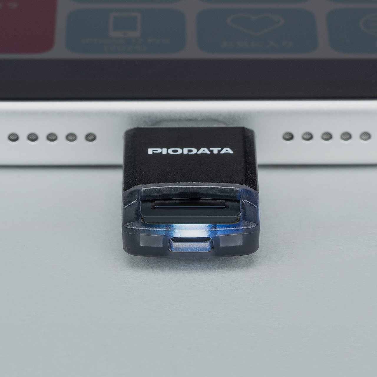USB-C �����^�J�[�h���[�_�[ �X�}�z �o�b�N�A�b�v microSD�J�[�h iPhone Android �Ή� �ʐ^ ���� �R���p�N�g MFi�F�� iXflash