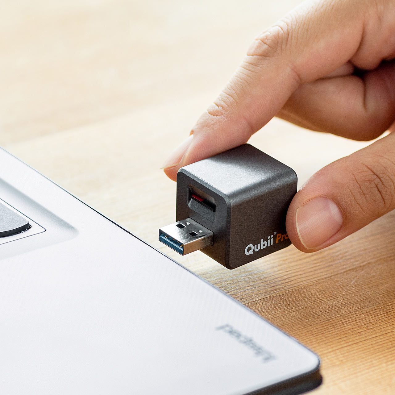 Qubii Pro iPhone iPad 自動バックアップ microSDに保存 USB3.1 Gen1 グレー 400