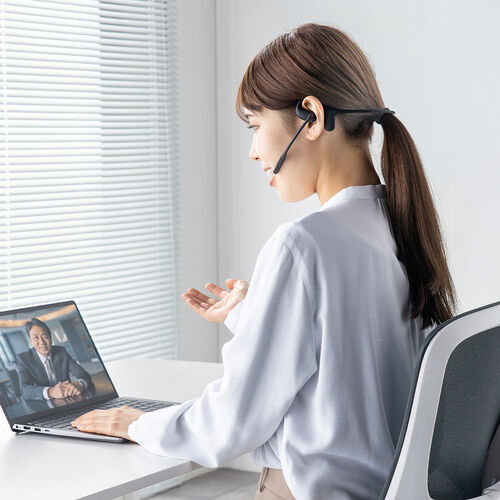 周囲の音が聞こえて安心！充電台付きオープンイヤー型Bluetoothヘッド