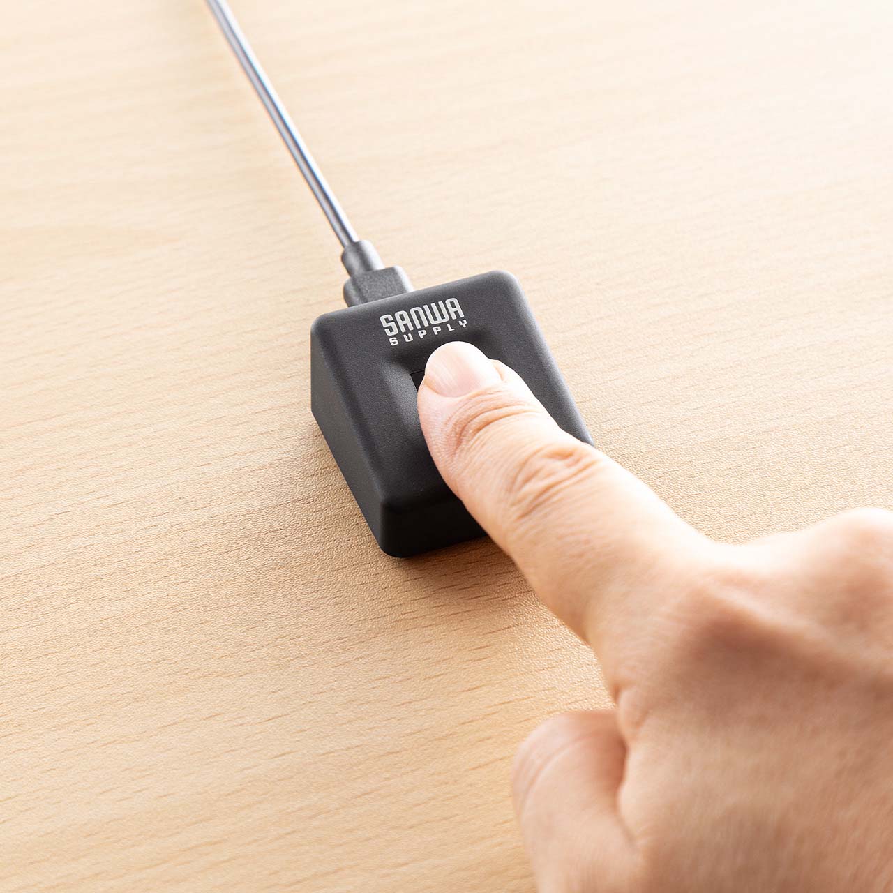 �S�Ă̎w��F�؃��[�_�[������