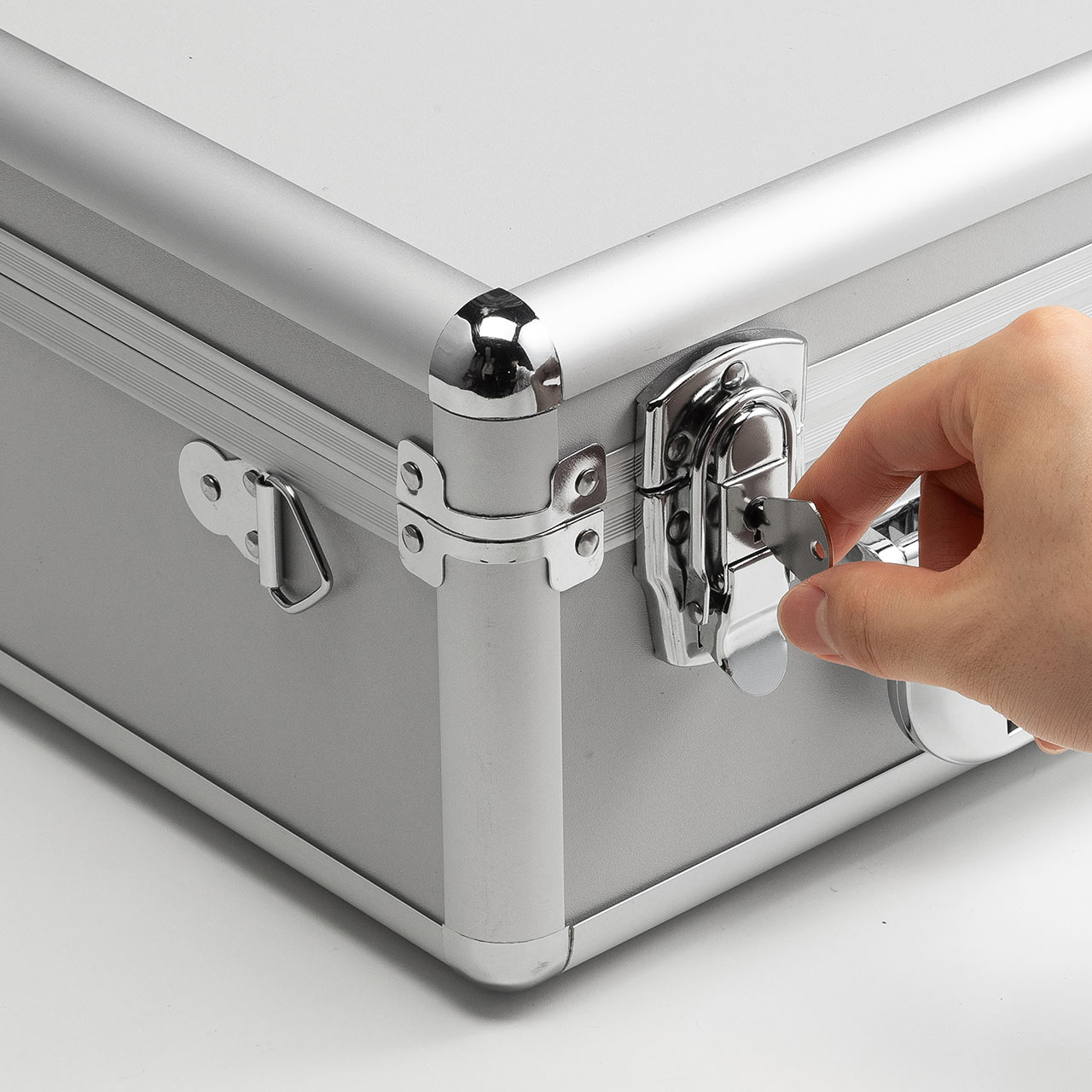 ���C�����X�K�C�h�V�X�e�����[�P�[�X 400-HSGS001/MM-WGS4�p �L�������O�P�[�X �A���~�P�[�X ���t �V�����_�[�x���g�t