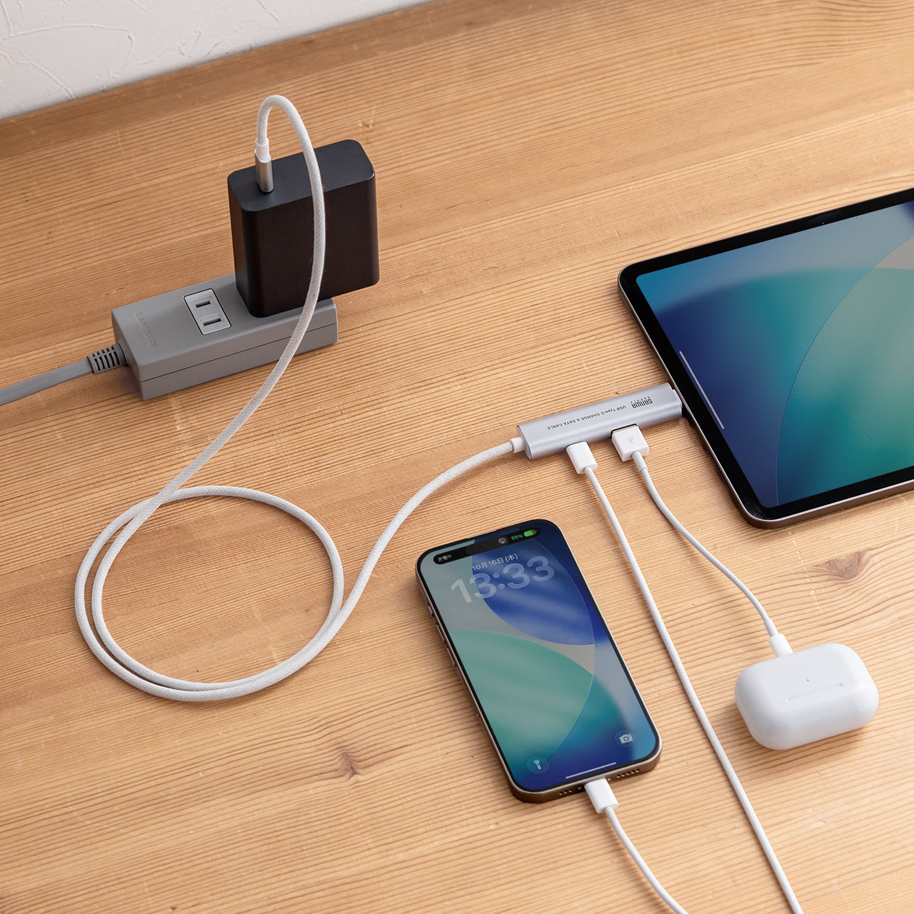 �l�C�̃P�[�u���Ƀ|�[�g�Ⴂ���ǉ��IUSB�n�u�t���[�d�P�[�u����USB A�|�[�g��Type-C�|�[�g���݃^�C�v���V�o��I