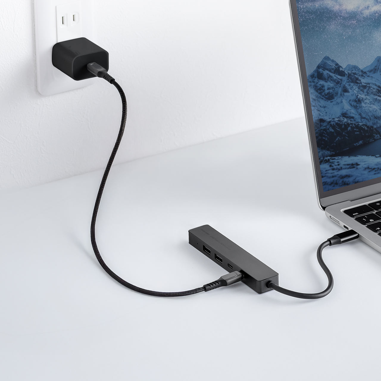 USB-C �n�u 5-in-1 �ő�PD90W�Ή� HDMI�|�[�g 4K30Hz �y�� �R���p�N�g USB-C�|�[�g 5Gbps USB-A�|�[�g USB2.0 �����f�[�^�ʐM �u���b�N