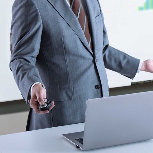 �v���[�����[�h�𓋍�