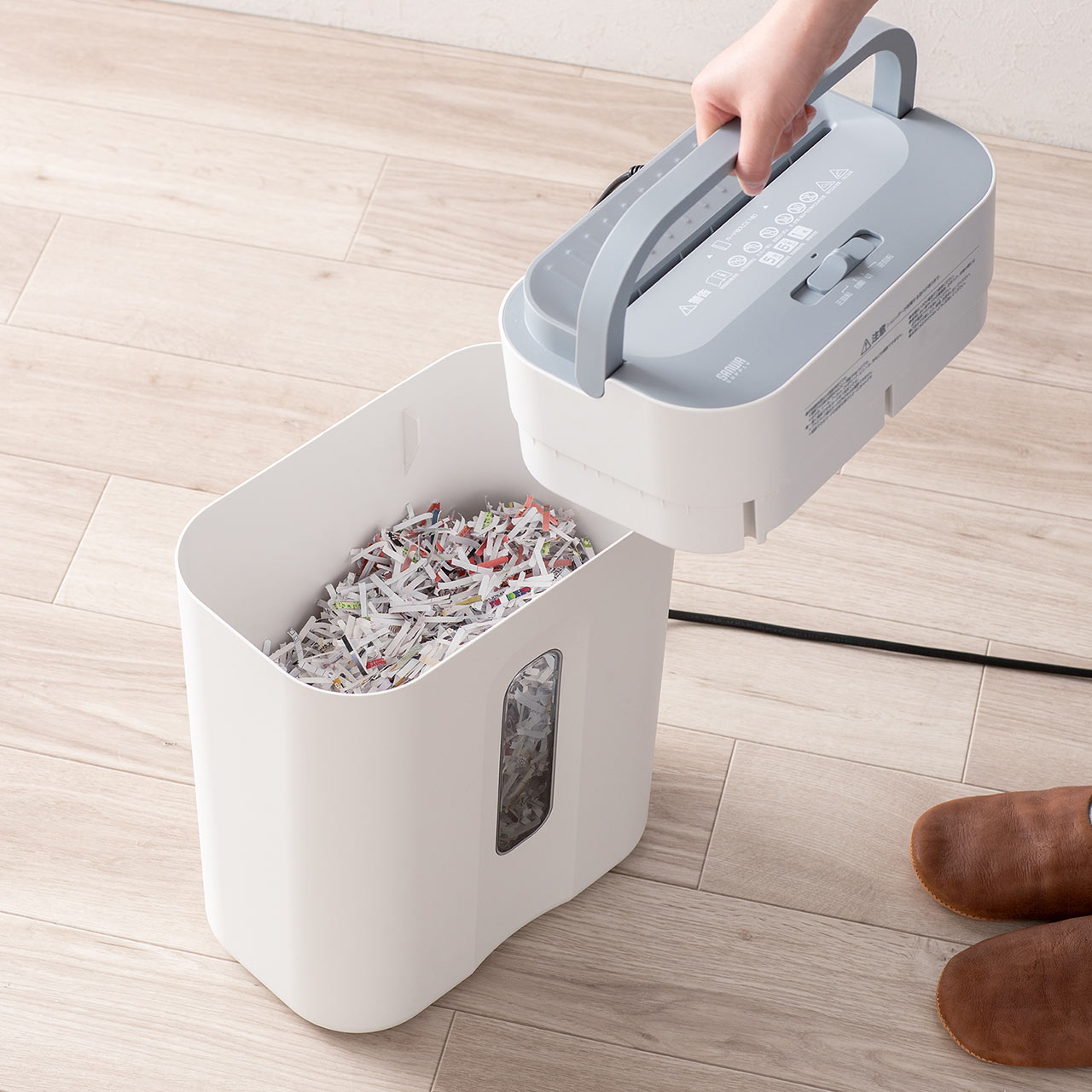 �d���V�����b�_�[ �ƒ�p �N���X�J�b�g �É� 60dB 15L ��e�ʃ_�X�g�{�b�N�X �ő�7���גf �A��5���g�p �z�b�`�L�X�Ή� �J�[�h�Ή� �z���C�g