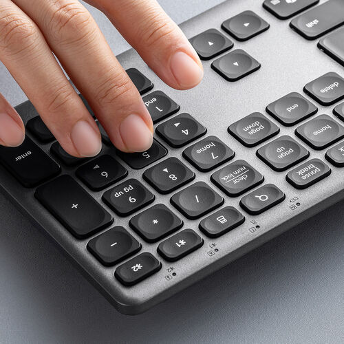 �y���ȑł��S�n�B�V���v���Ŏg���₷���c�[�g���J���[�̃t���T�C�Y�L�[�{�[�h�𔭔�