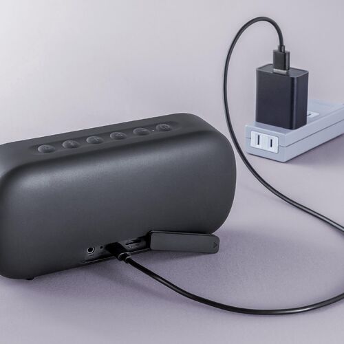 IPX7防水＆18時間再生対応のBluetoothスピーカーを発売