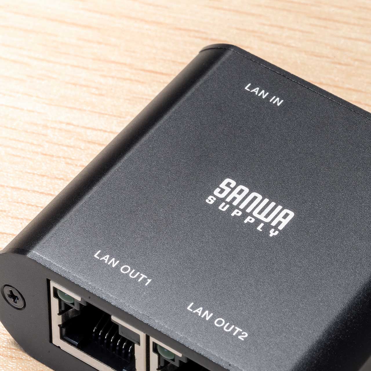 �X�C�b�`���O�n�u LAN�n�u �M�K�r�b�g 3�|�[�g Type-C���d �����^ �A���~➑� AUTO-MDIX 2���z