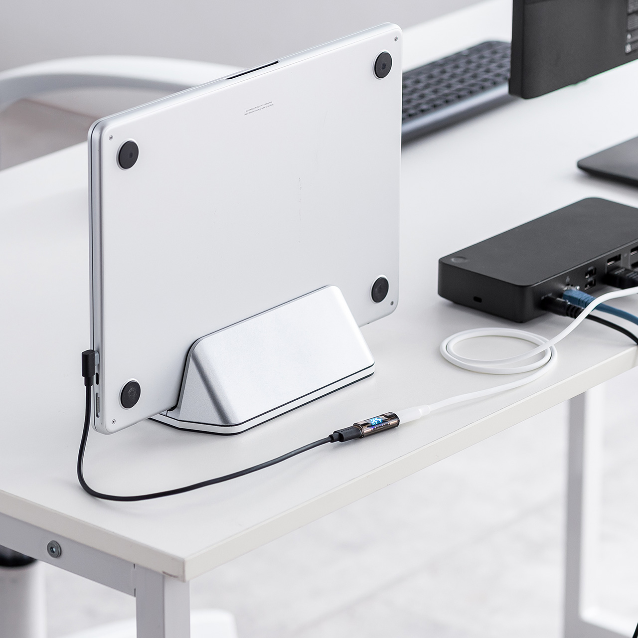�y�r�W�l�X�����Z�[���zUSB-C ���p�A�_�v�^ �d�͕\���@�\ ���X-���X ���� USB 40Gbps PD 140W �f���o�� 8K 60Hz ���� Type-C �N���A�J���[ �X�P���g���f�U�C��