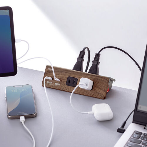 yVi|Cg10{zd^bv USB[d AC4 USB-C USB-A ꊇWXCb` 3m NvŒ uE 700-TAP047UC-3BR