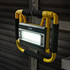 【クリアランセール】LED投光器（充電式・防水規格IPX4・20W・屋外・アウトドア・防災・LEDライト）