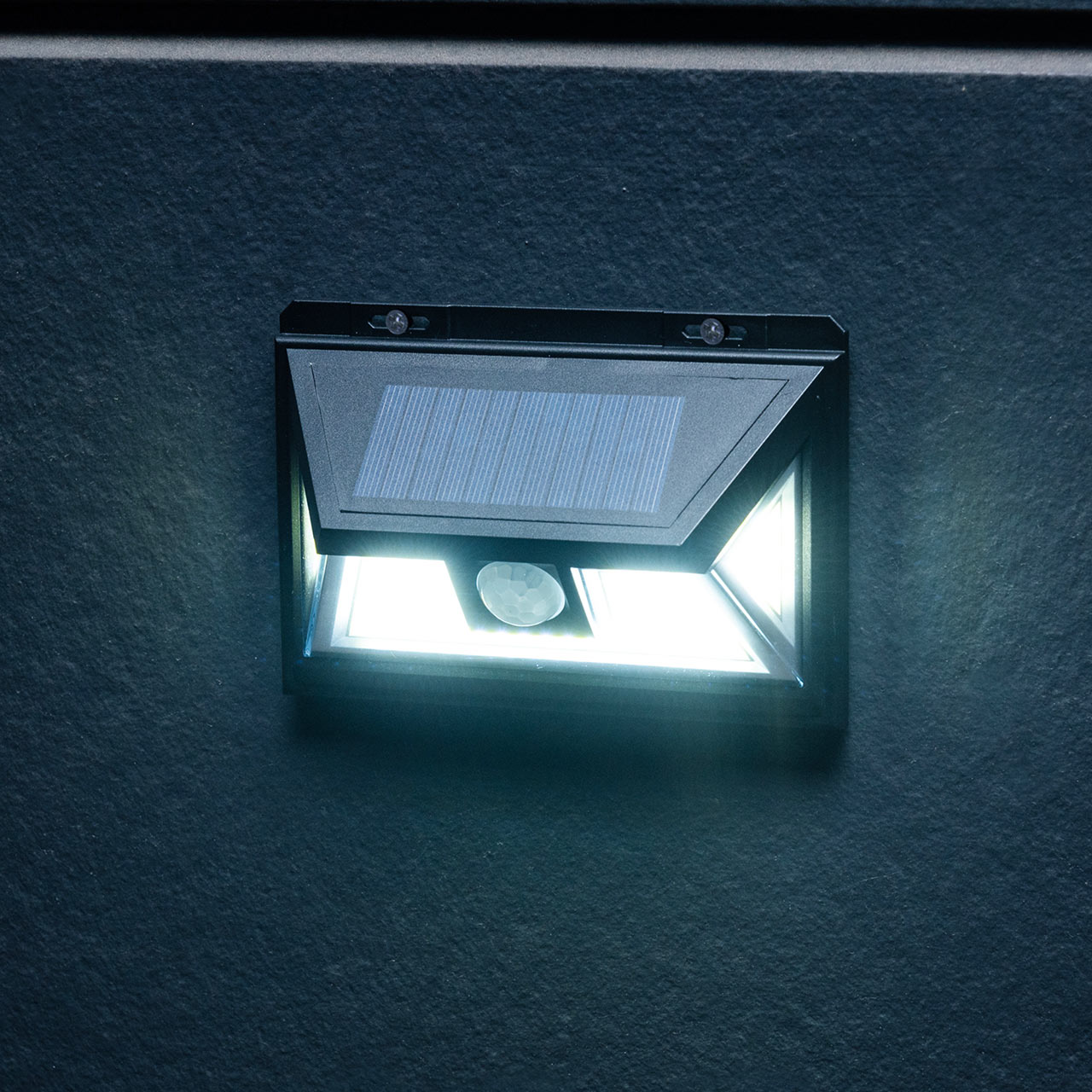 人感センサー付きLEDライト（屋外・ソーラー充電・防水防塵） 800-LED036の販売商品 通販ならサンワダイレクト