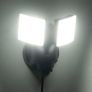 �y5�����I�����Z�[���z�Z���T�[���C�g ���O LED �R���Z���g �h�� 2�� 5m �l���Z���T�[ 100V �p�x���� 1200���[����