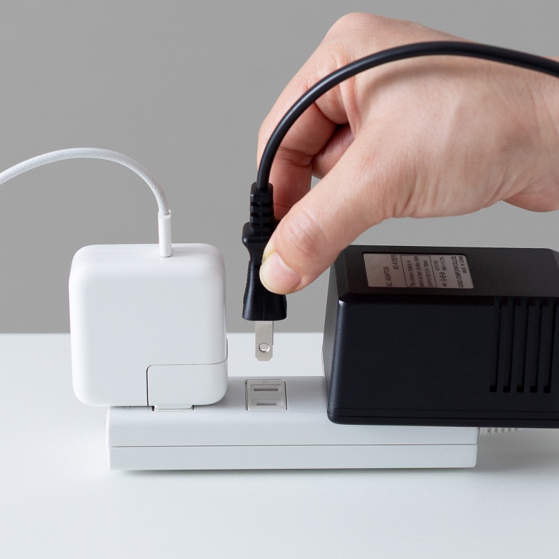 AC�A�_�v�^�[ USB PD�Ή�AC�[�d�� PD65W �d���R�[�h�^ Type-C�P�[�u����̌^ �m�[�g�p�\�R���[�d �u���b�N