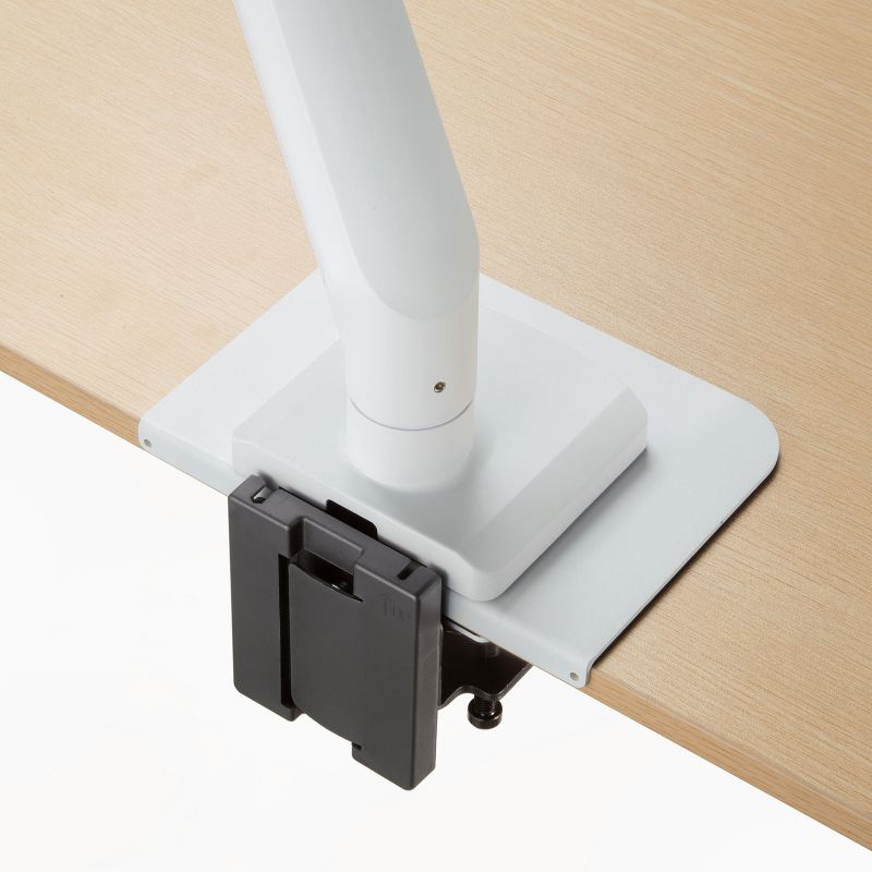 �A�E�g���b�g�F���j�^�[�A�[�� 32�C���`�Ή� ���ω׏d �ő�49�C���`�Ή� 2�`20kg�Ή� �N�����v �O�����b�g�Œ�Ή� �z���C�g