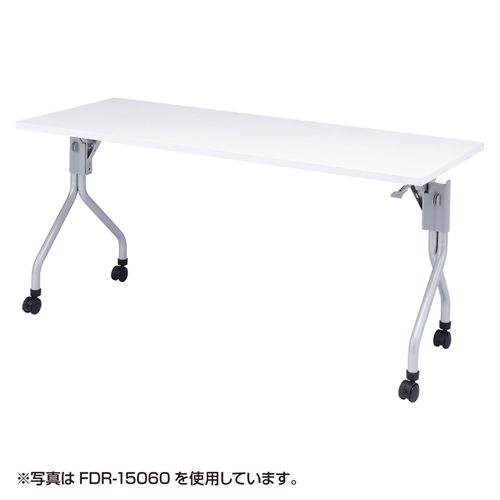 多目的テーブル（幅1800×奥行き600mm）