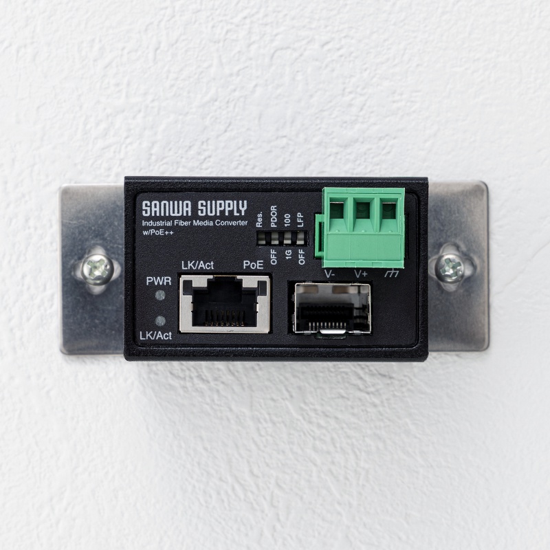 �Y�Ɨp�����f�B�A�R���o�[�^ Gigabit�Ή� PoE++ �ő�90W���d SFP�Ή�