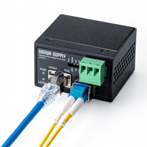 �Y�Ɨp�����f�B�A�R���o�[�^ Gigabit�Ή� PoE++ �ő�90W���d SFP�Ή�