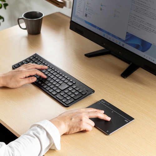 �^�b�`�p�b�h Bluetooth �U���@�\ USB �g���b�N�p�b�h ���C�����X ���^ �����x �X�N���[���L�[�{�[�h �W�F�X�`���[�@�\ Windows��p 7�C���` L�T�C�Y �K�����^