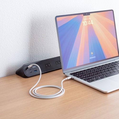 �d���^�b�v USB�[�d AC4�� USB PD65W�Ή� USB-A���� 2m �N�����v�Œ� �u���b�N