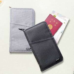 出張や旅行時にまとめて収納できる、パスポートケースをブラックとグレーの2色展開で発売